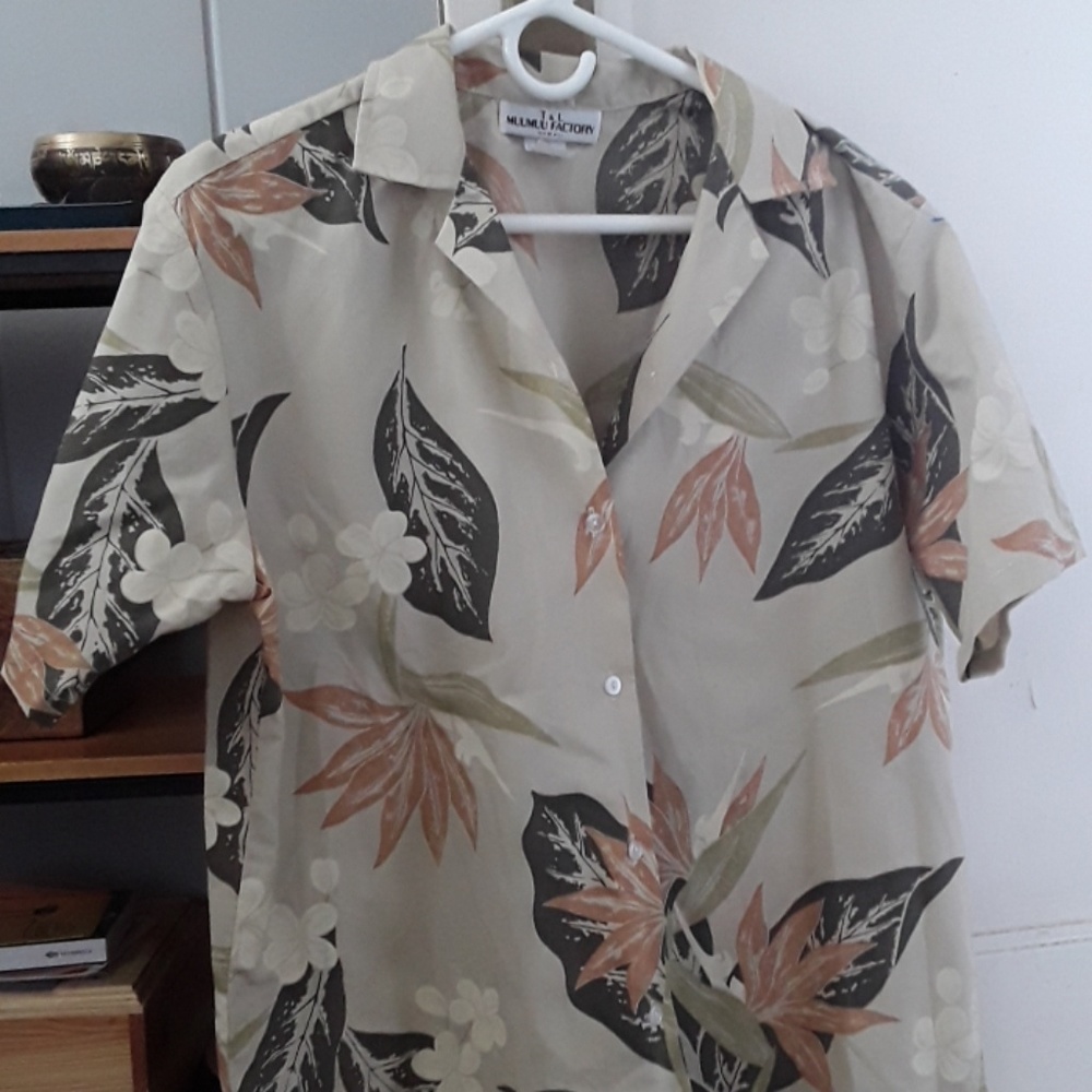Men's aloha shirt